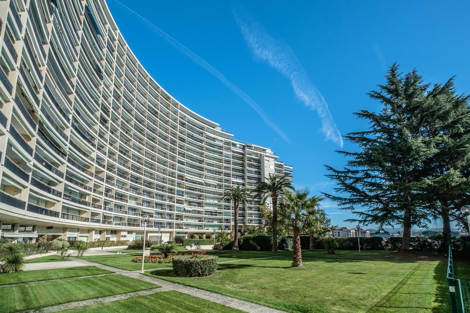 Cannes Marina Appart Hotel Mandelieu المظهر الخارجي الصورة